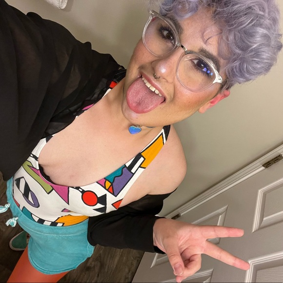 Meet your Posher, Britta - Picture 1 of 1